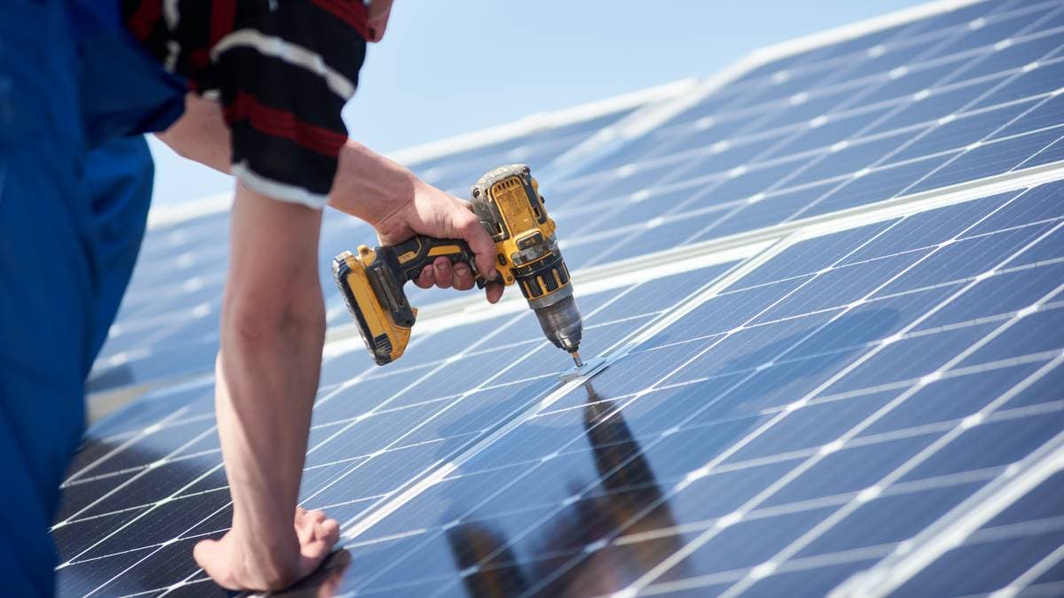 Solar Panel Maintenance & Repairs Background